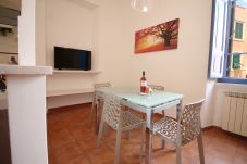 Appartamento a Roma - Walk to the Colosseum from your Family Apt 