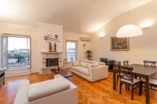 Appartamento a Roma - Rooftop 3 BDR Apartment with 360-Degree Views