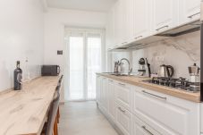 Appartamento a Roma - 2-Bedroom Retreat near Metro & Parks