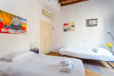 Appartamento a Roma - Artistic 3-BDR Gem: Steps from Pantheon & Piazza Navona