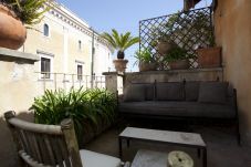 Apartment in Rome - Splendid Penthouse in Campo de' Fiori