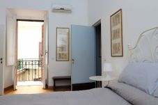 Rent by room in Rome -  Trevi palazzo storico suite B&B