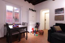 Apartment in Rome - Monte Giordano