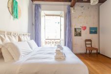 Apartamento en Roma - Artistic 3-BDR Gem: Steps from Pantheon & Piazza Navona